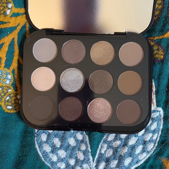 MAC connect in color pallet - Picture 3 of 3